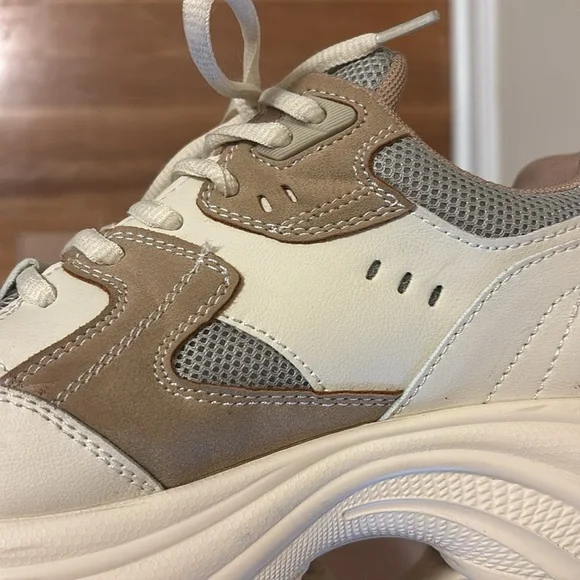 Cushionaire Strike Chunky Cream and Tan Sneakers - Picture 7 of 14